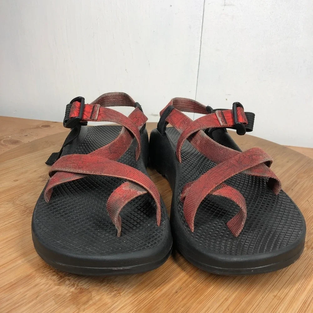 Chaco Z2 Classic mens size 7 shoes red black athletic hiking water sandals